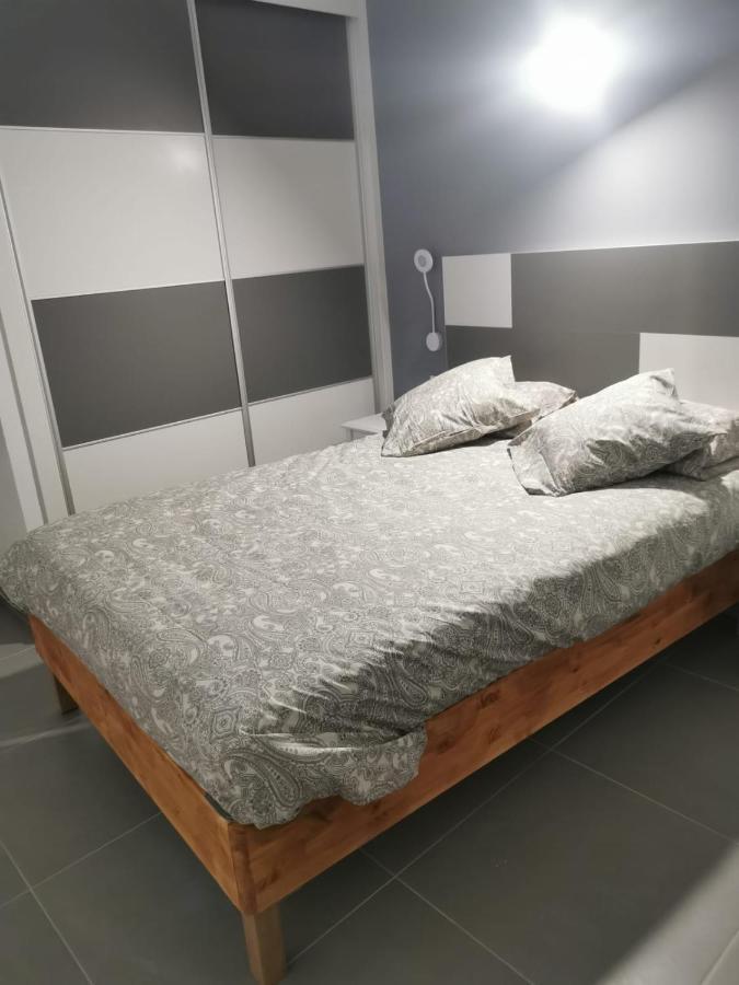 Amplio Duplex Apartment Tamaimo Luaran gambar